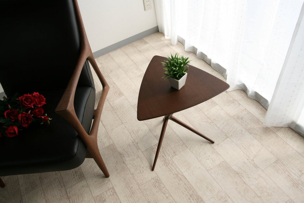Table d'appoint en métal plaqué bois