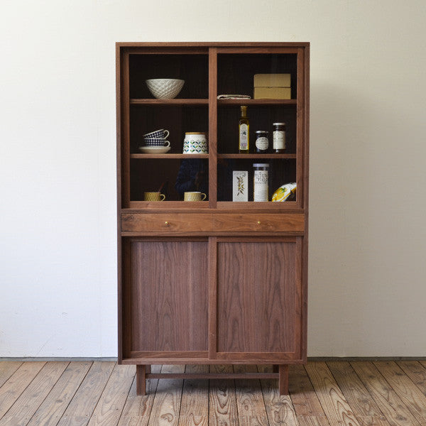 Armoire haute en chêne massif et noyer massif