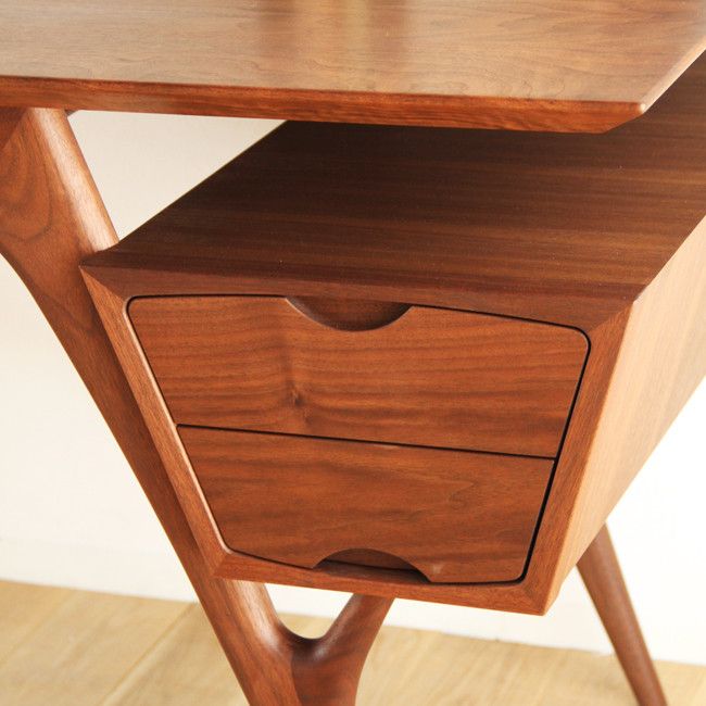 Bureau en bois massif plaqué bois