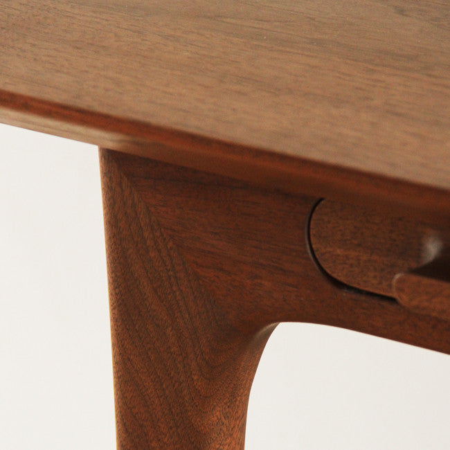 Bureau en bois massif plaqué bois