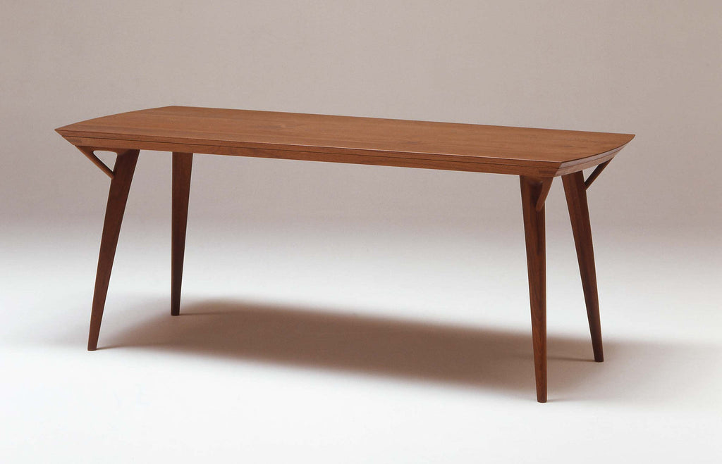 Table à manger en placage de bois massif confortable