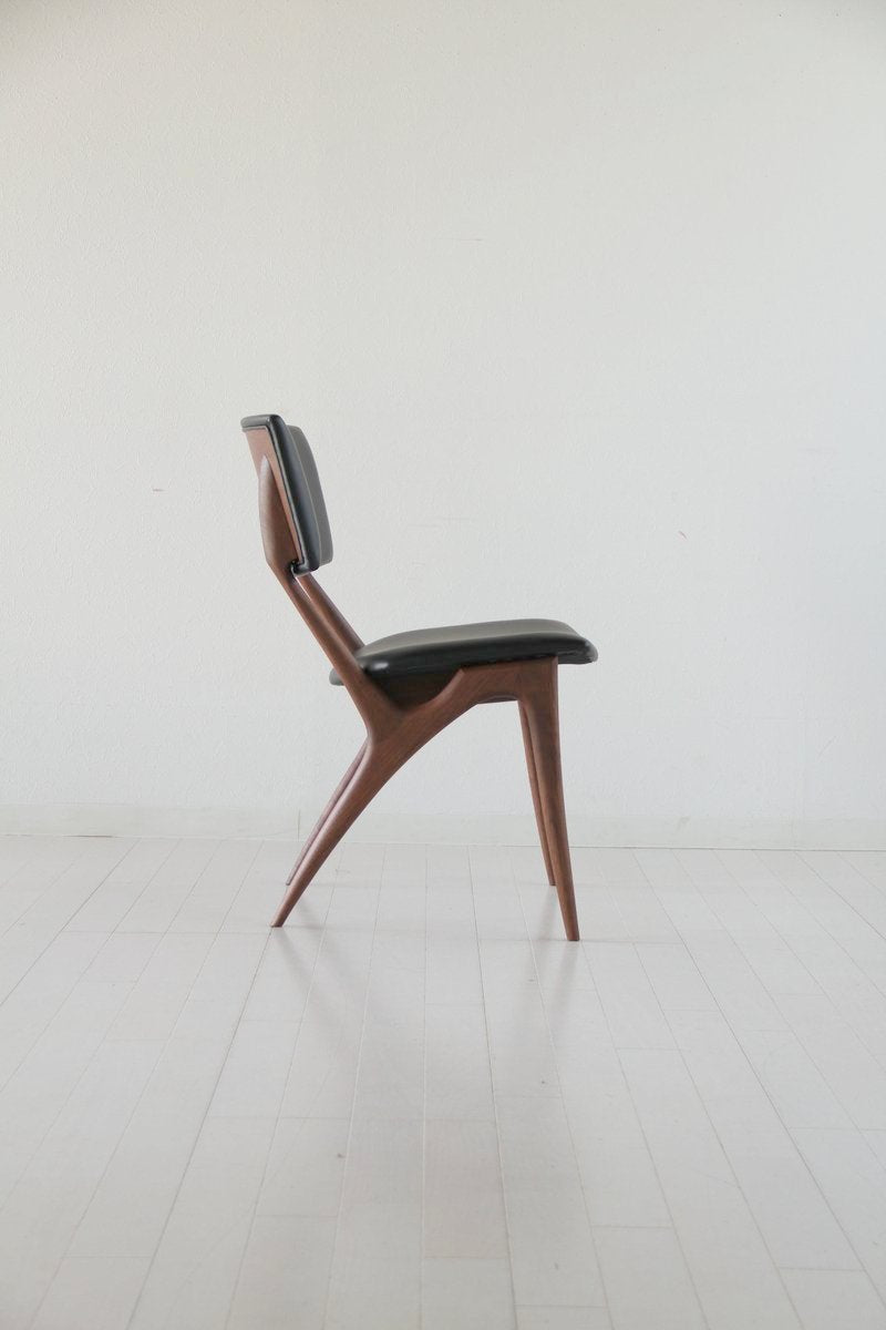 Chaise rembourrée en bois massif