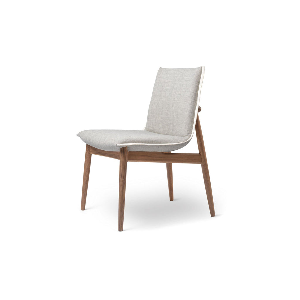 Chaise de salle à manger en chêne massif et noyer massif avec revêtement en tissu