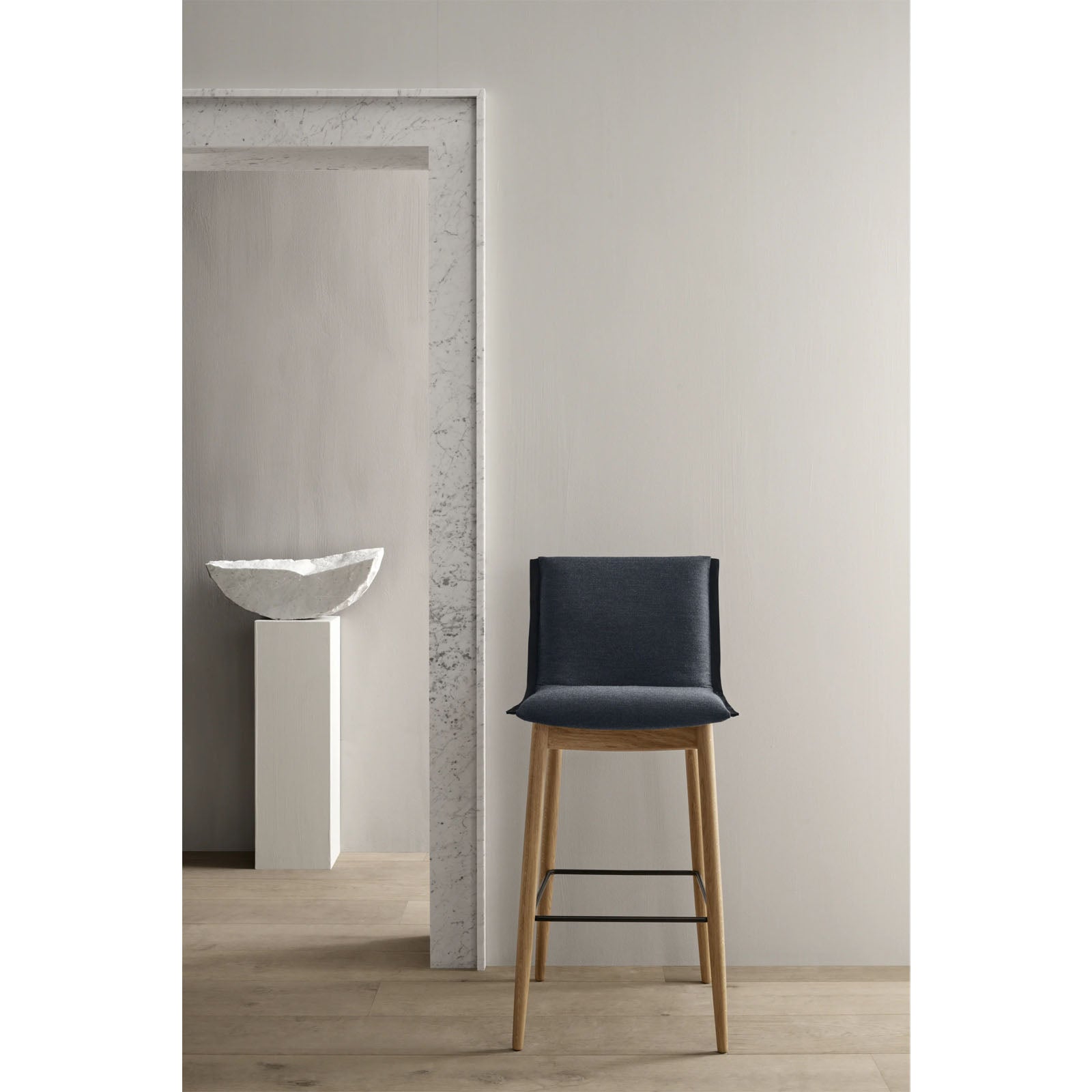 Tabouret en chêne massif et noyer massif