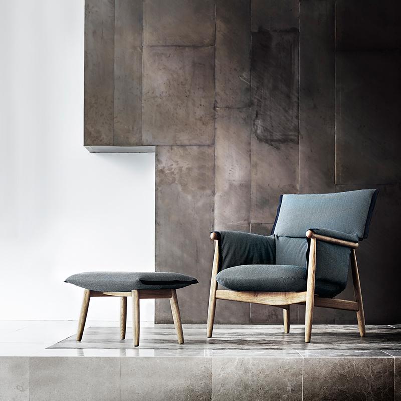 Tabouret en chêne massif et noyer massif, tissu