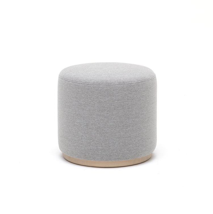 Grand tabouret en tissu
