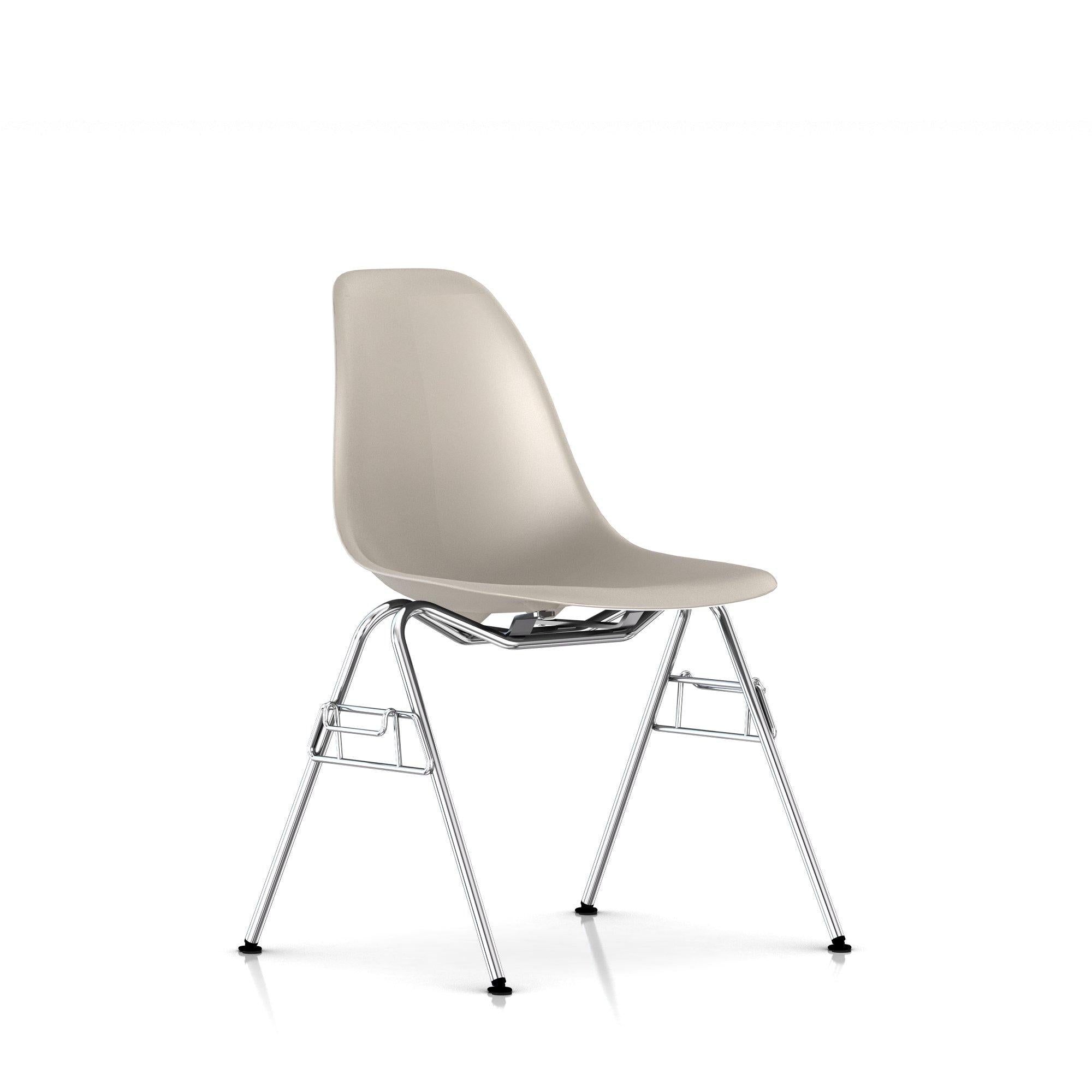 Chaise de salle à manger en métal et acier