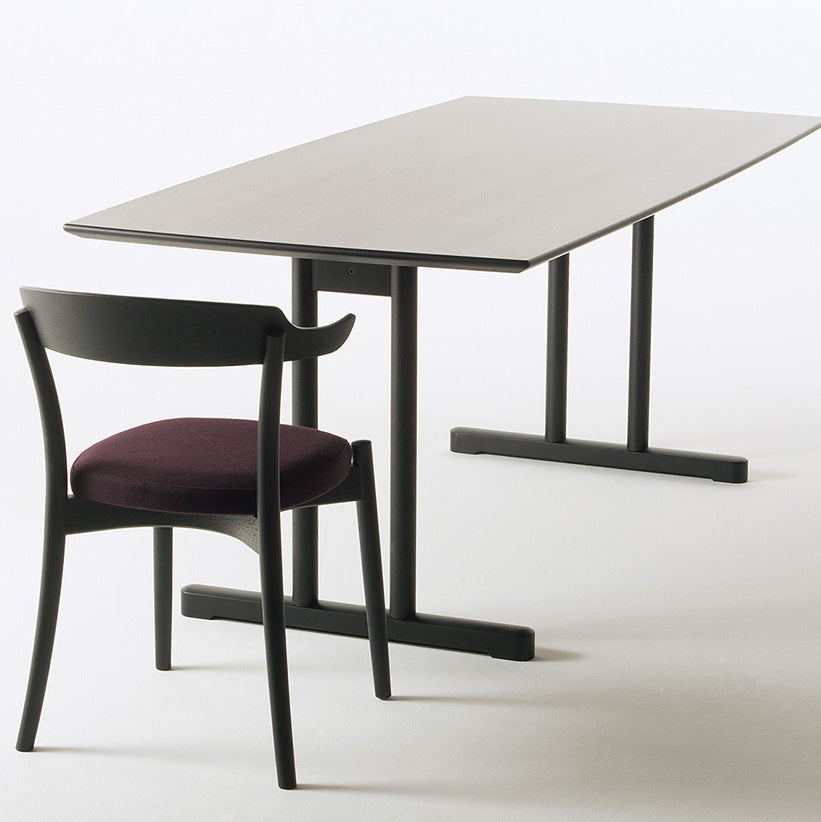Grande table à manger en bois massif
