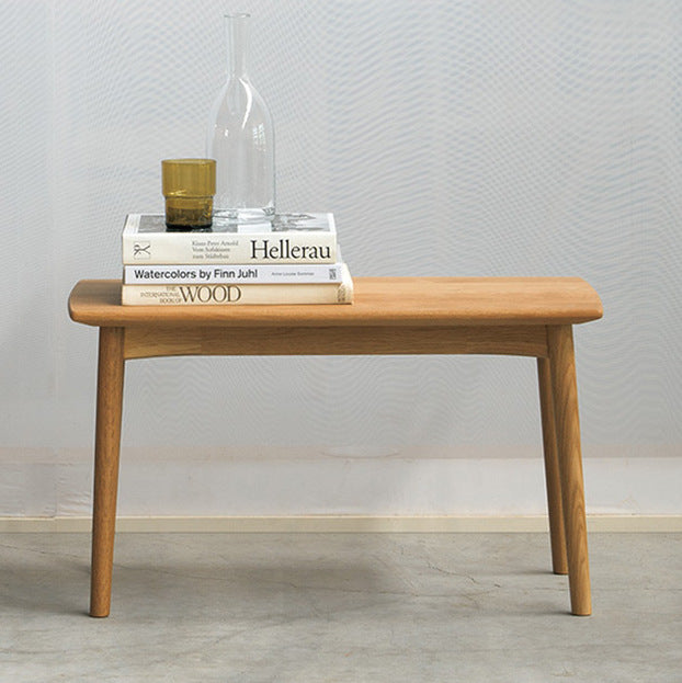 Table basse compacte en bois massif