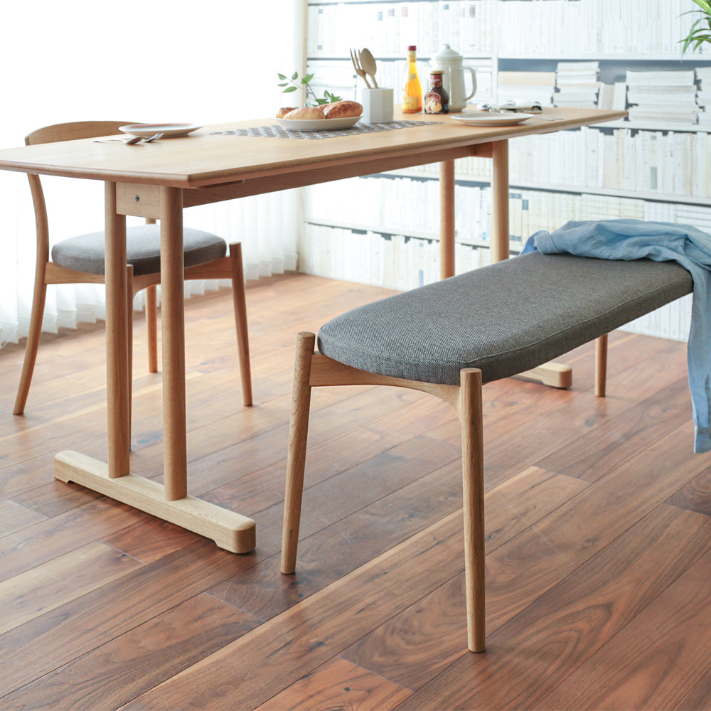 Banc rembourré en bois massif