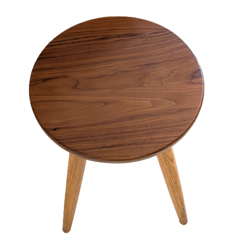 Tabouret rembourré en bois massif